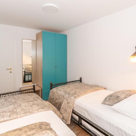 Ivka Makarska - Modern And Luxurious Oldtown Apartament ภายนอก รูปภาพ